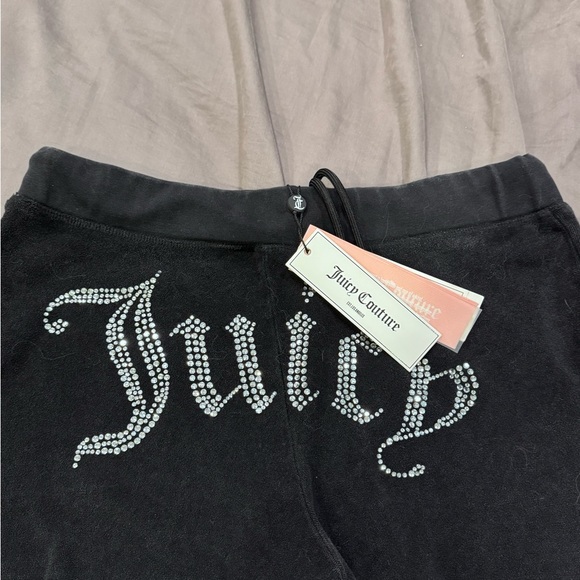 NWTJuicy Couture Black pants with Sparkling Logo - Picture 2 of 4